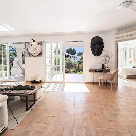 Perla Close To With A Private Pool
