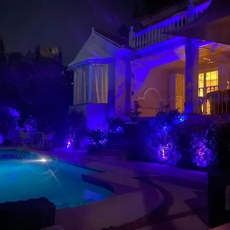 Perla Close To With A Private Pool