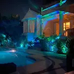 Perla Close To With A Private Pool