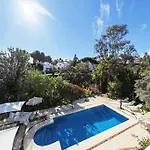 Perla Close To With A Private Pool 빌라