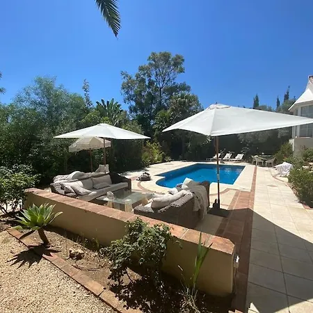 Perla Close To With A Private Pool * 미하스