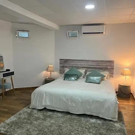 Perla Close To With A Private Pool Mijas